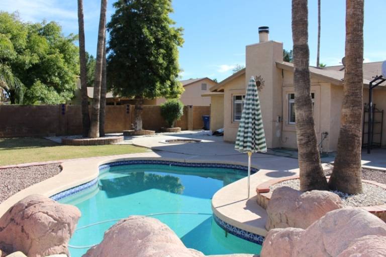 610 W Posada Ave Mesa AZ Home With Pool 184,900!